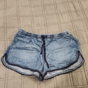 Saks Fifth Avenue Blue Jean Shorts with Blue Trim Size S!